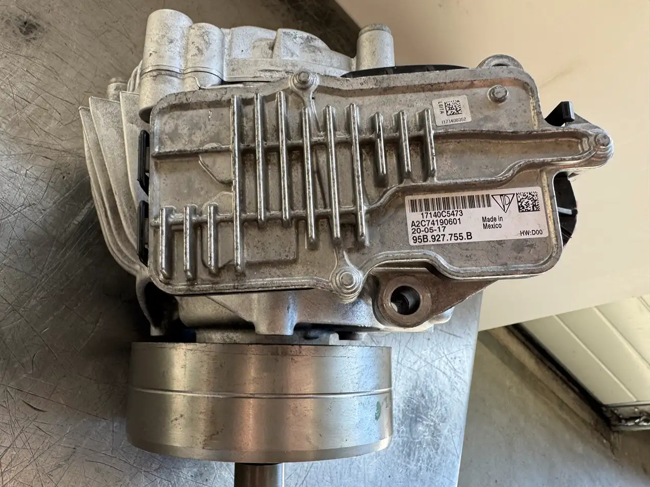Tussenbak 95B341010AA7 95B341011FX Porsche Macan 2014 - 2024 Model 95B
